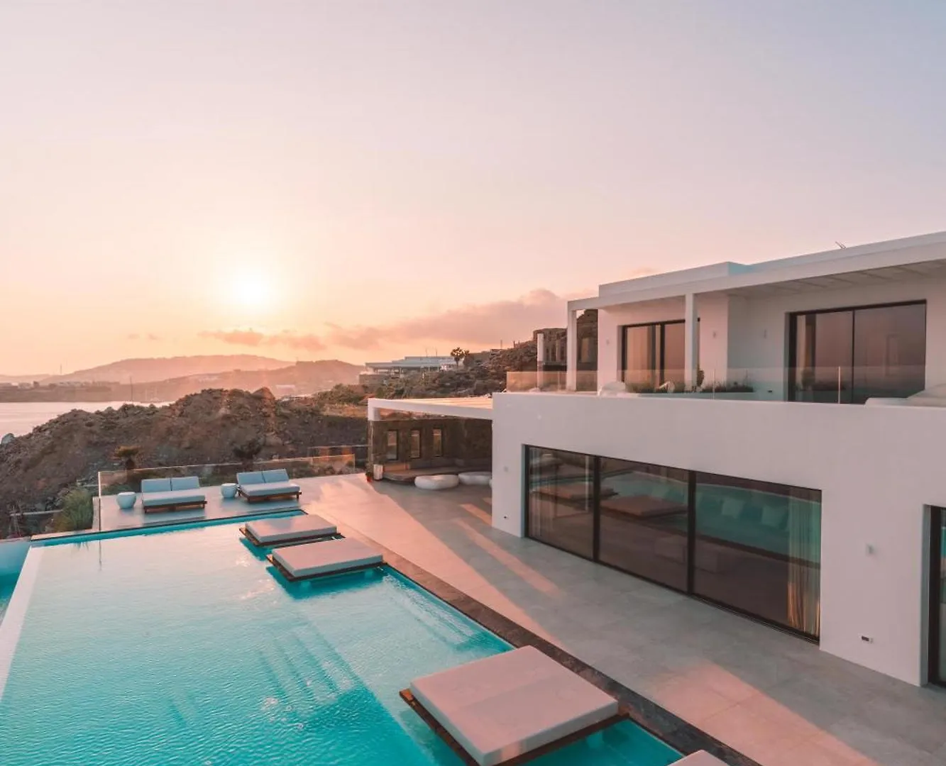 Splendid Mykonos Waterfront Villa Mykonos Town