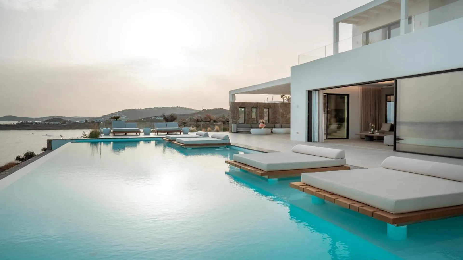 Splendid Mykonos Waterfront Villa Mykonos Town